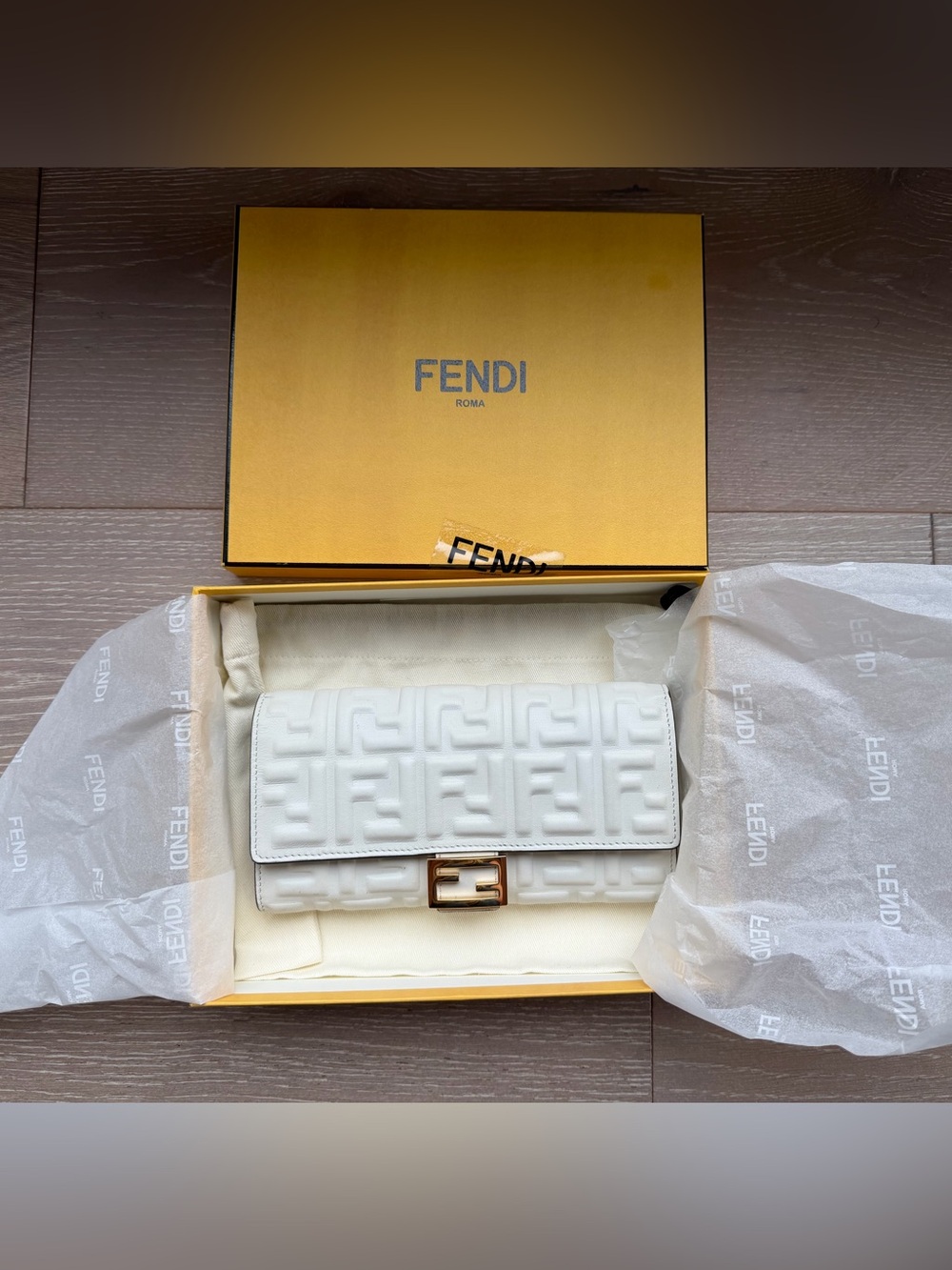 Fendi White Zucca Embossed Leather Baguette Continental Wallet with Dust Bag - Picture 2 of 5